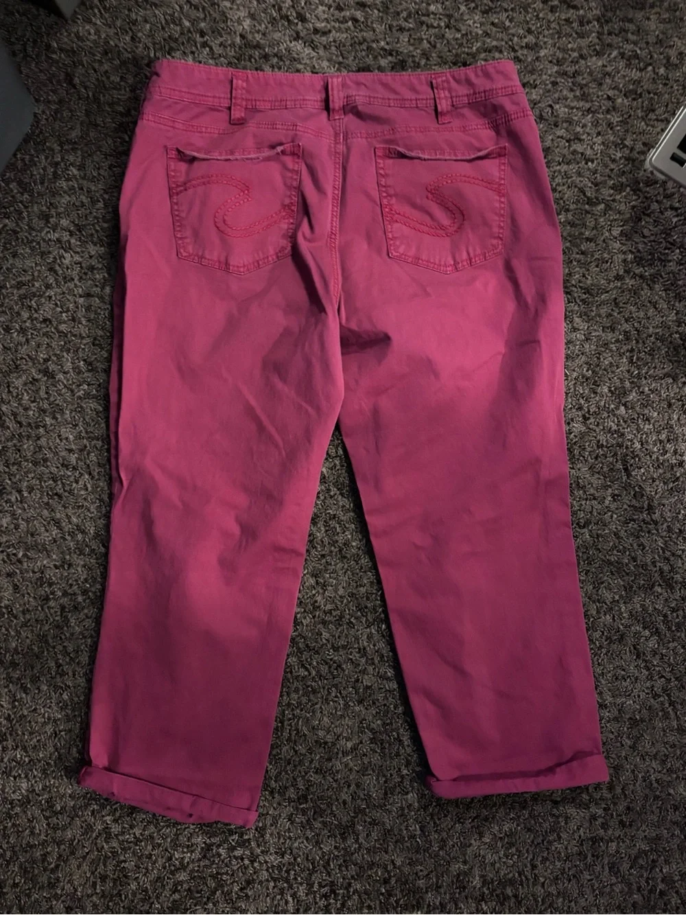 Silver Jeans Maroon Suki Capri